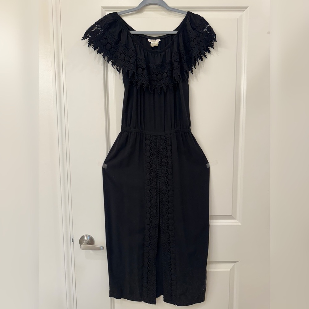 La Blanca Elegant Black Lace maxi long Dress size S pre-owned Great condition